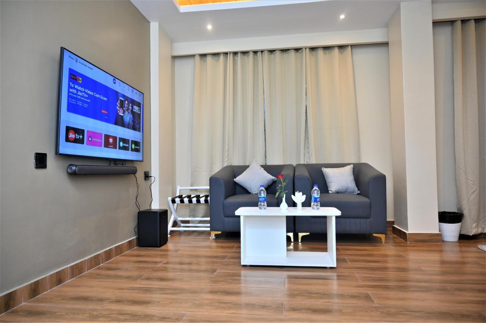 فندق Essence Grandeur غاواهاتي المظهر الخارجي الصورة